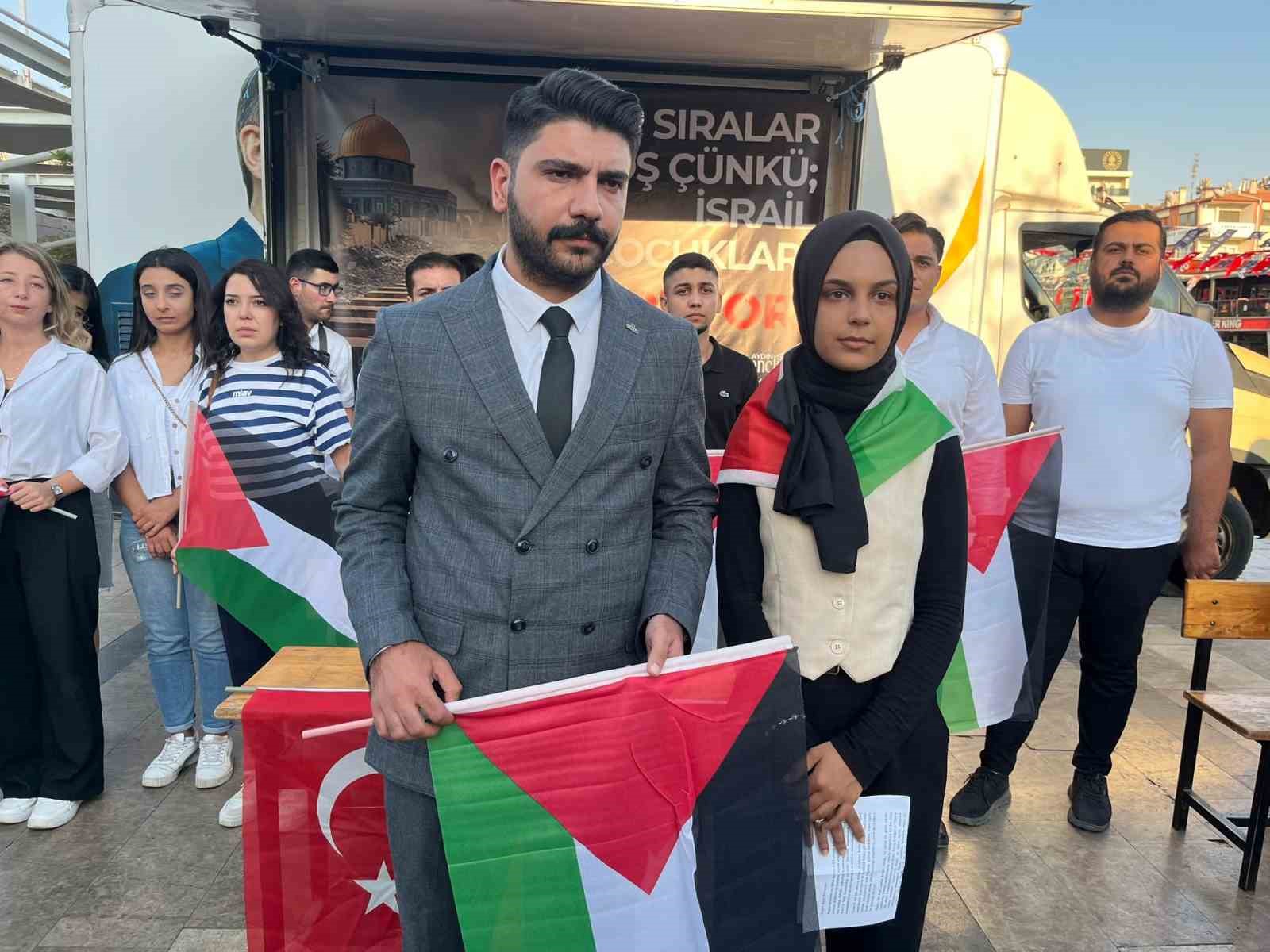 Gazze’deki çocuklar için "Boş Sıralar" etkinliği