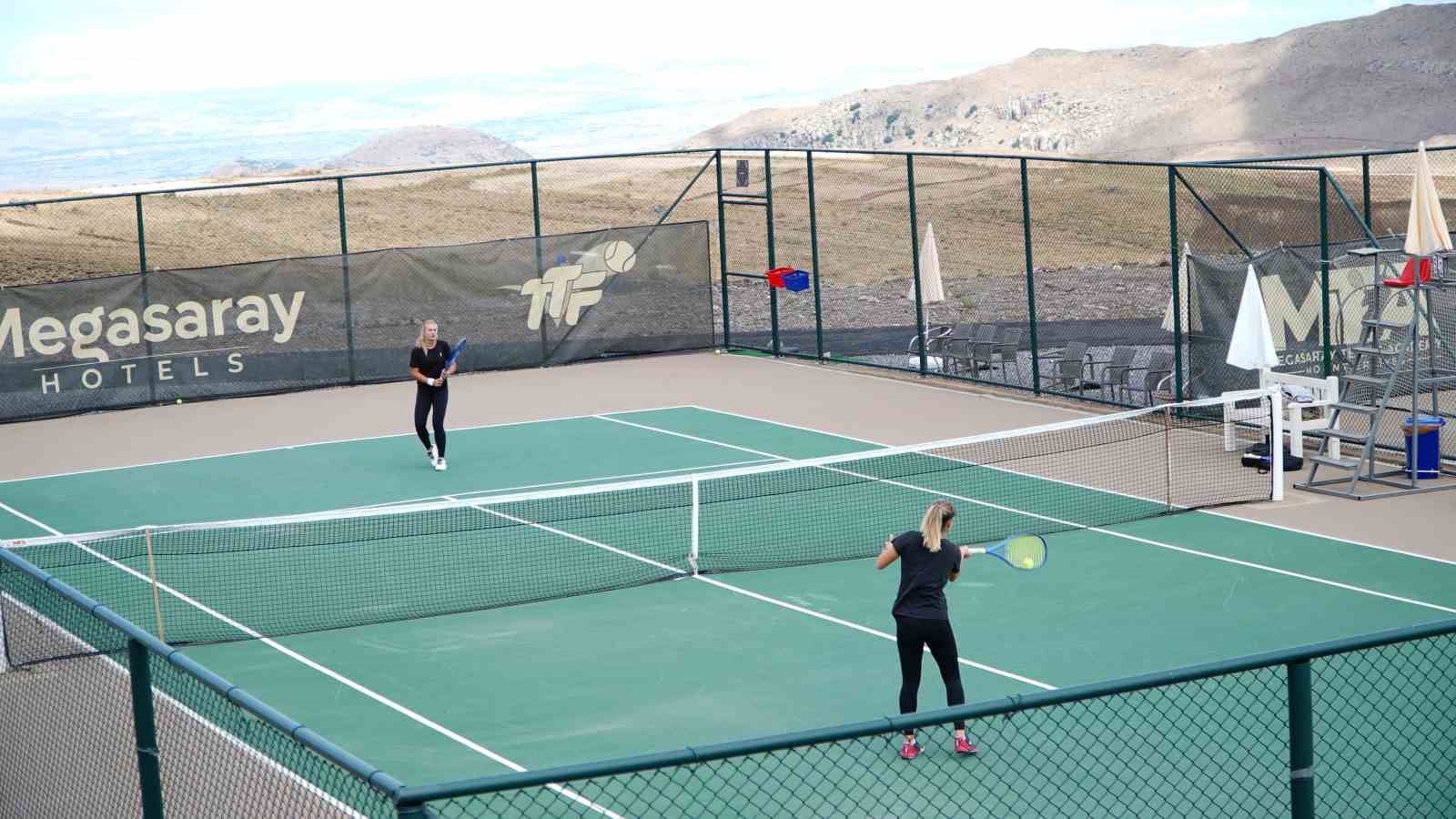 Dünya Tenis Turu bu yıl ikinci kez Erciyes’te start aldı