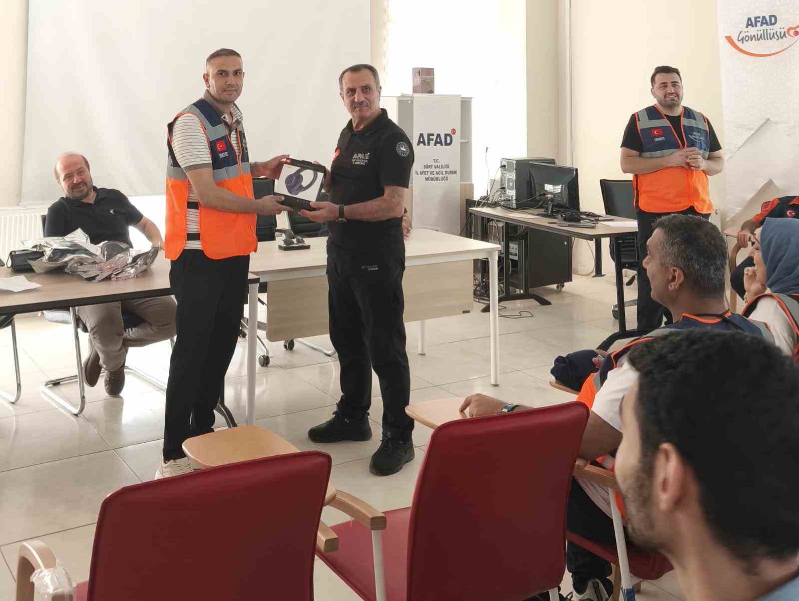 Siirt&rsquo;te 2. AFAD destek g&ouml;n&uuml;ll&uuml;leri buluşması ger&ccedil;ekleştirildi
