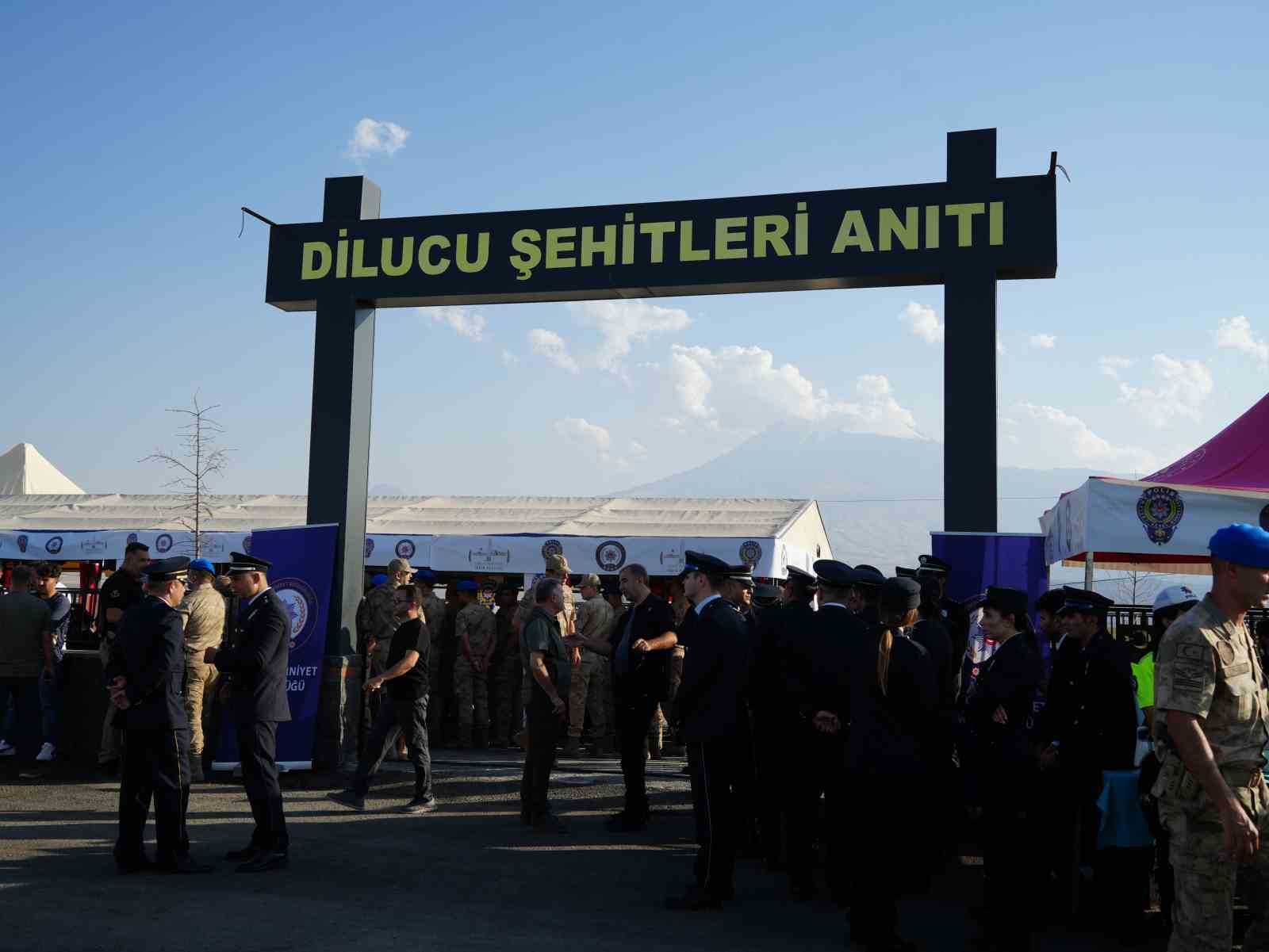 Iğdır’da Dilucu Şehitleri Anıtı’nda anma töreni