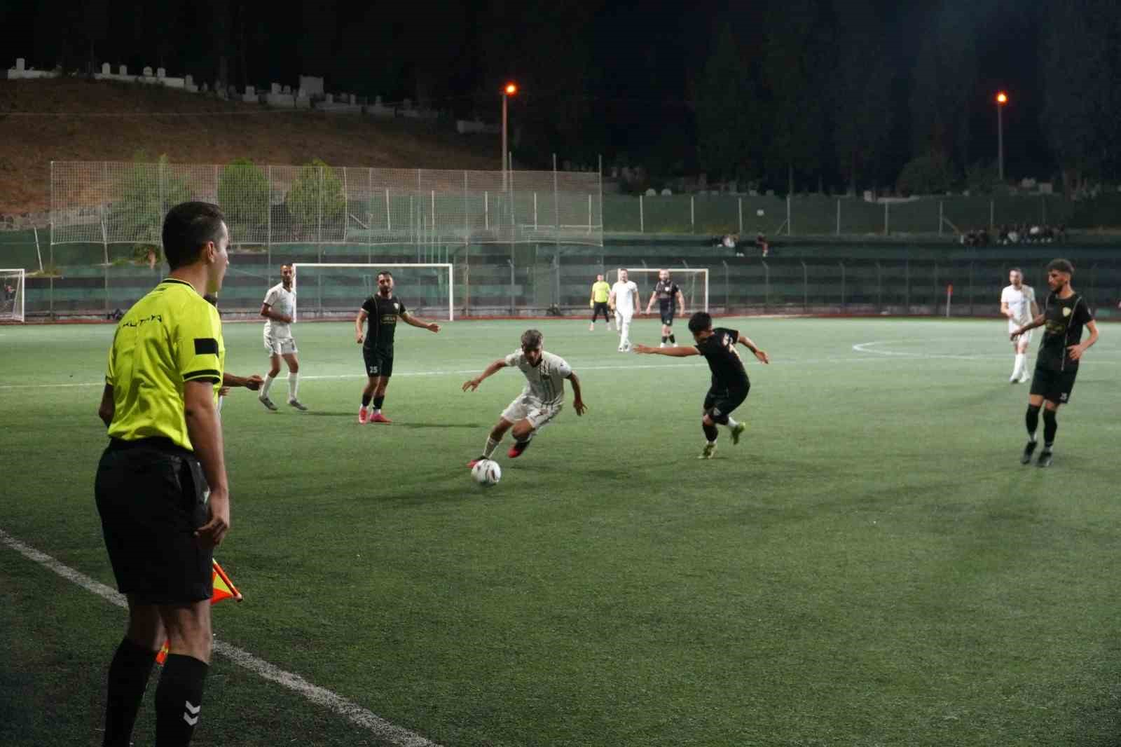 Gölcük’te kupa heyecanı başladı