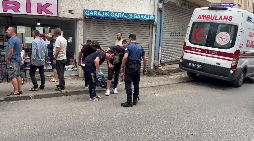 İhbara giden polislerin &uuml;zerine pitbull cinsi k&ouml;peğini saldı: 2 polis yaralandı
