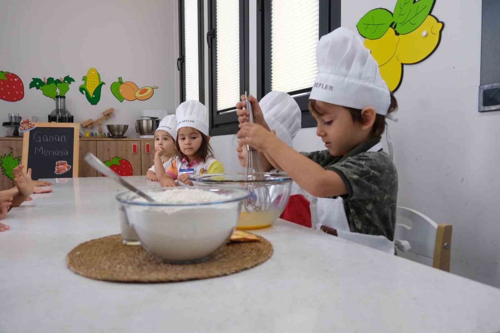 "Lokomotif &Ccedil;ocuk K&ouml;y&uuml;" yeni eğitim d&ouml;nemine başladı
