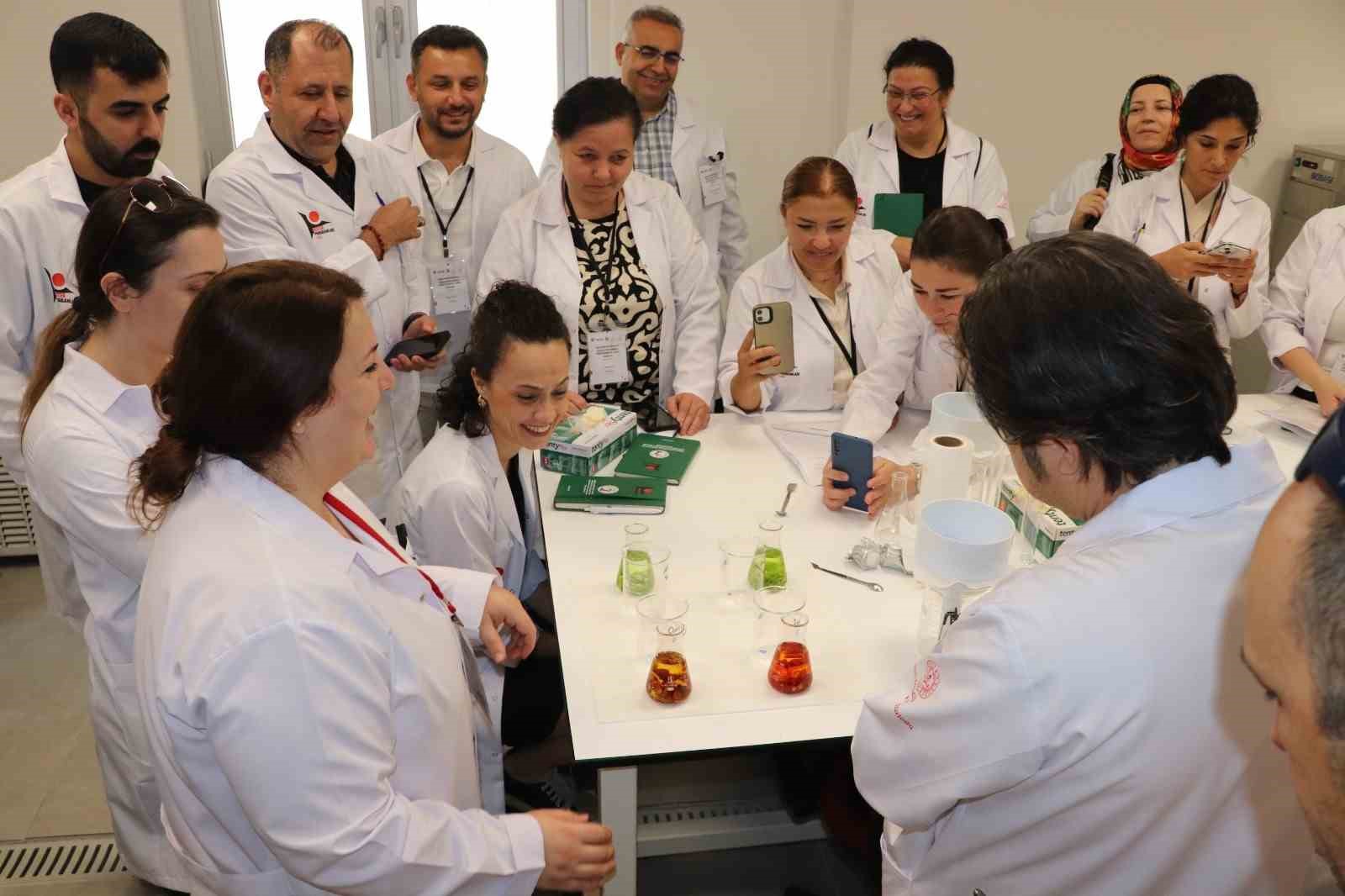 BŞE&Uuml;&rsquo;de biyoteknoloji eğitimi
