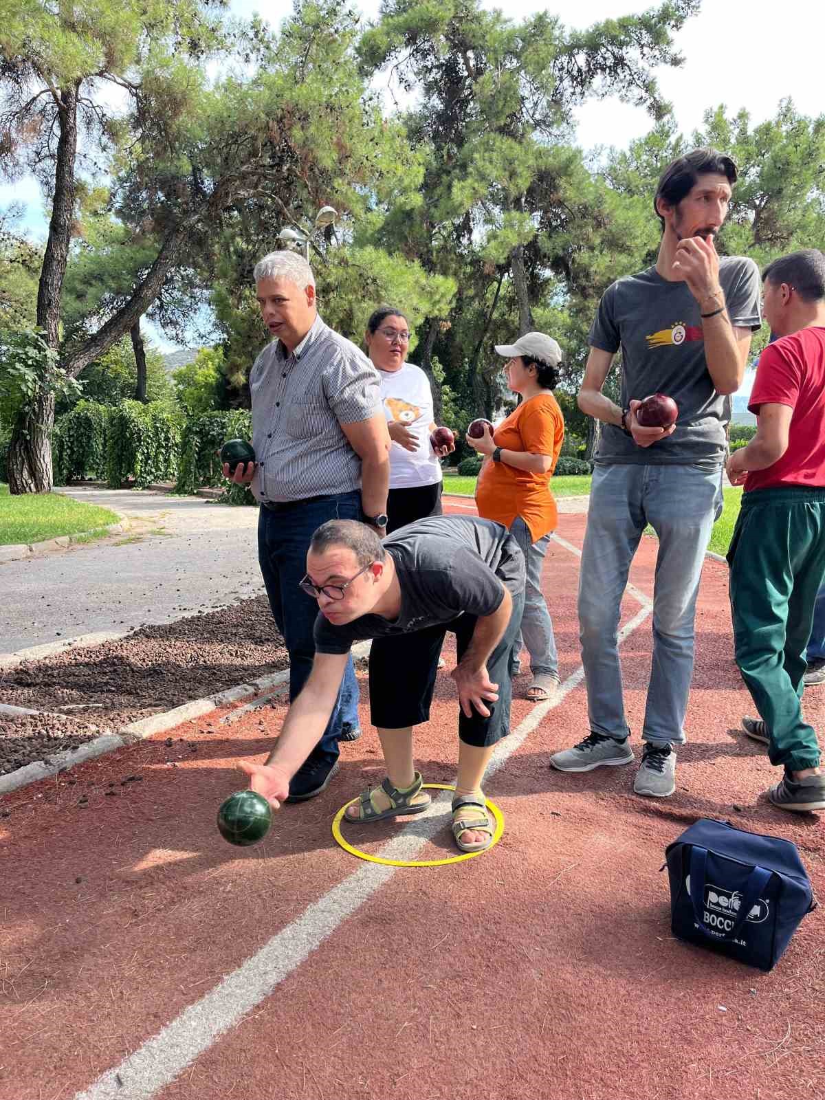 Muğla’da Bocce sporuyla engeller aşılırken dayanışma güçleniyor