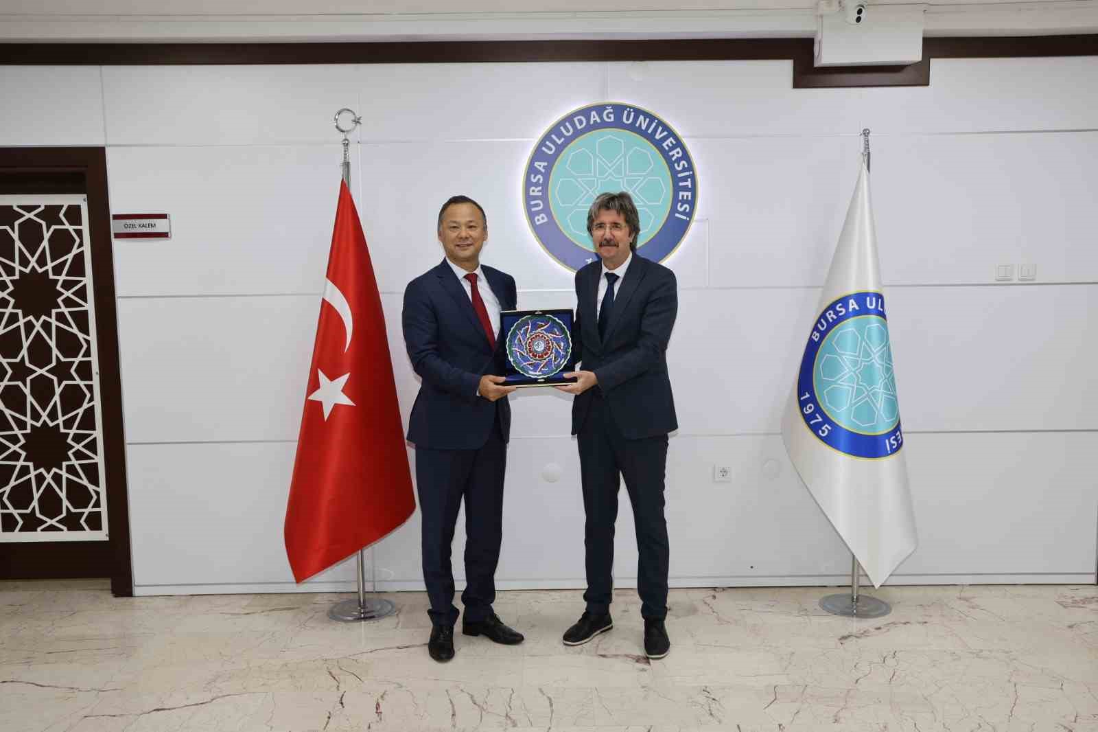 Türkiye-Kırgız Cumhuriyeti kardeşliği Bursa’da perçinlendi
