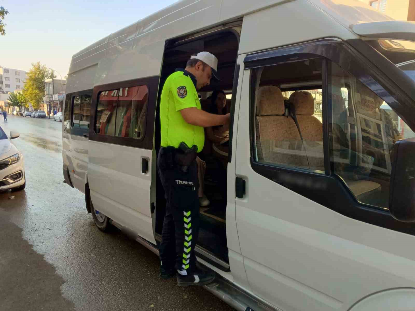 Okul servislerine sıkı denetim