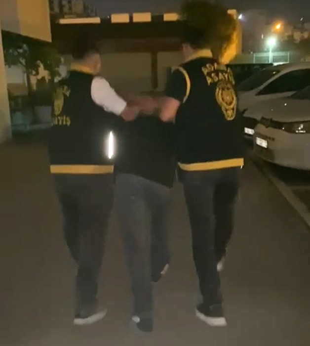 İşe alınmayınca garsonu vurdu
