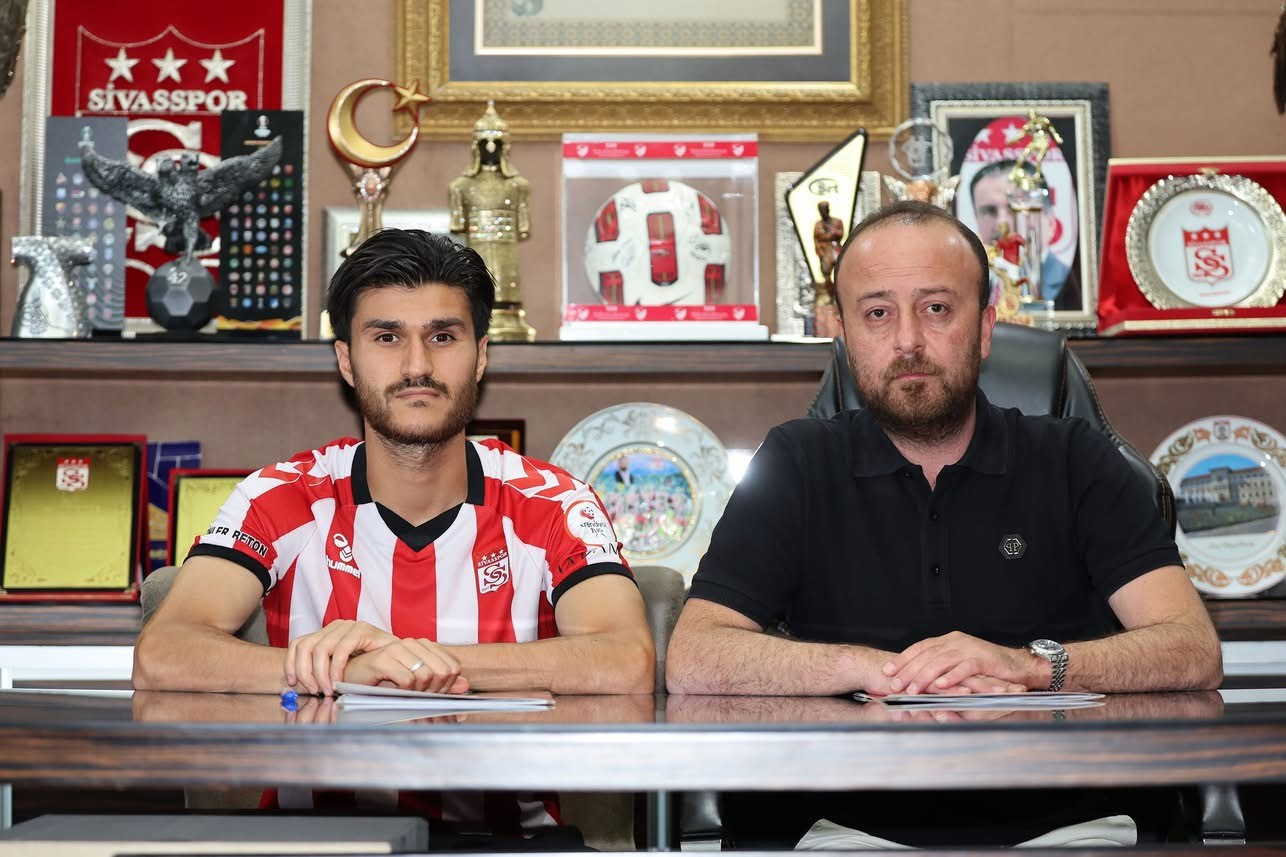 Sivasspor, Yusuf Cihat Çelik’i kadrosuna kattı