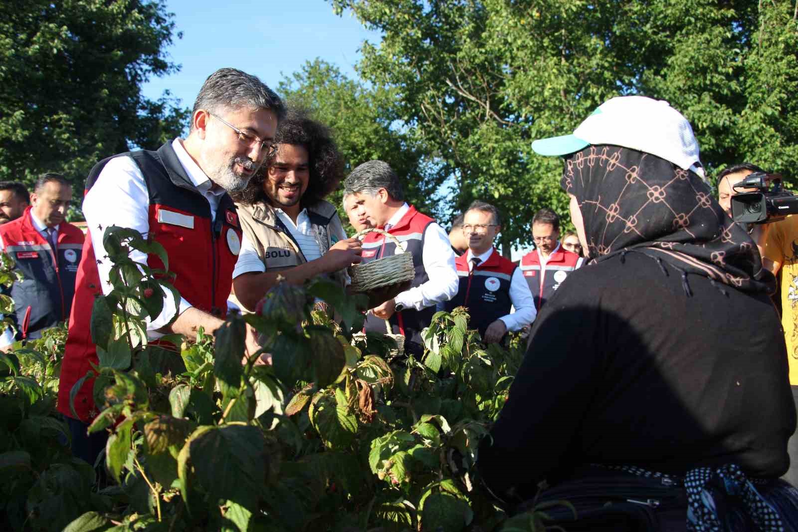 Bakan İbrahim Yumaklı: "Gen&ccedil;lerin katkısıyla &uuml;retim hız kazanıyor"

