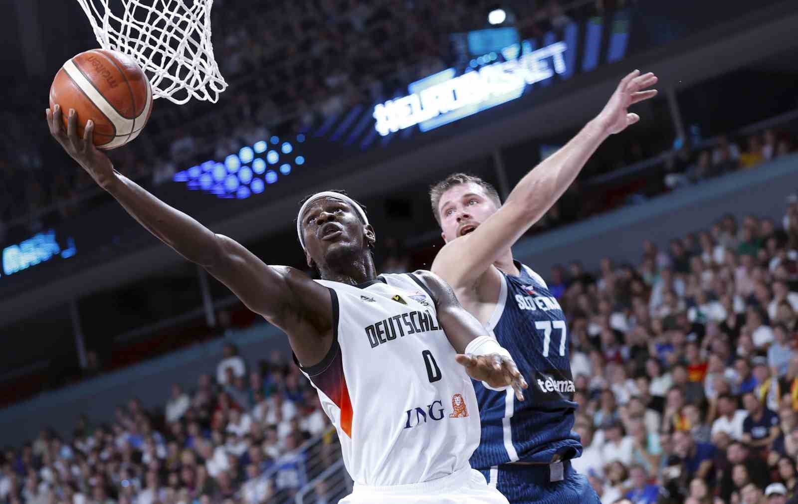 Almanya yarı finalde