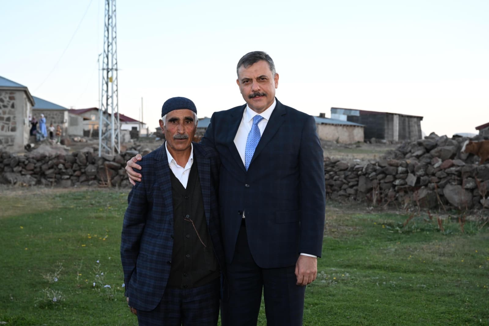 Vali Çiftçi, 23 yıl önceki çay davetini unutmadı