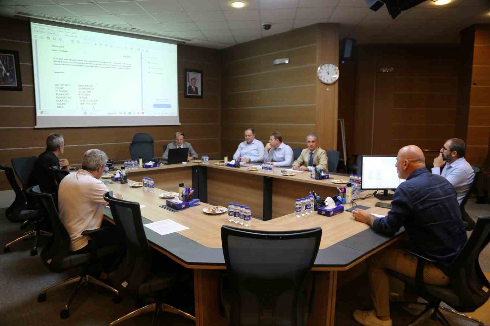 Toplu taşımada huzuru bozan şof&ouml;rlere ceza
