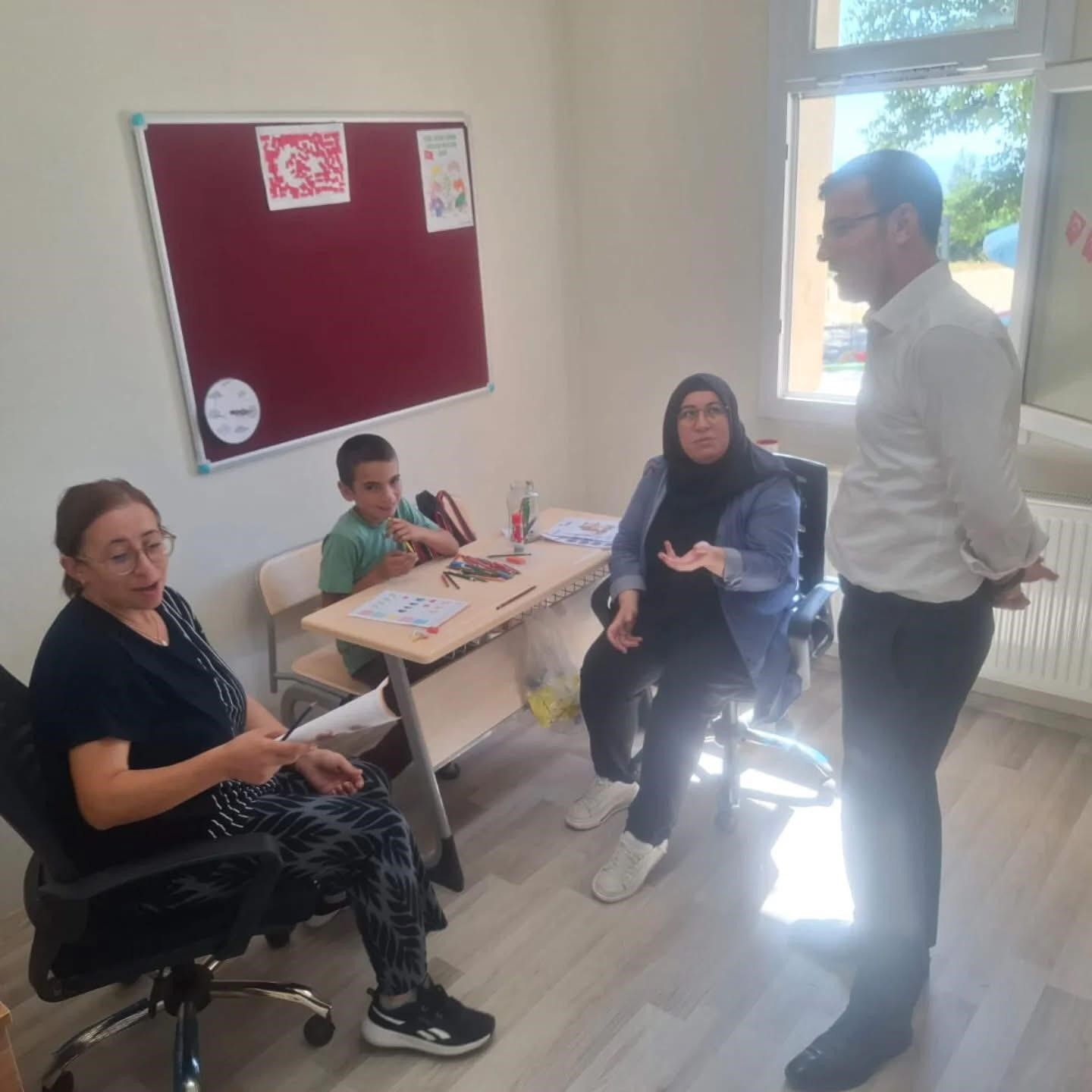 En uzak mahallede eğitime destek
