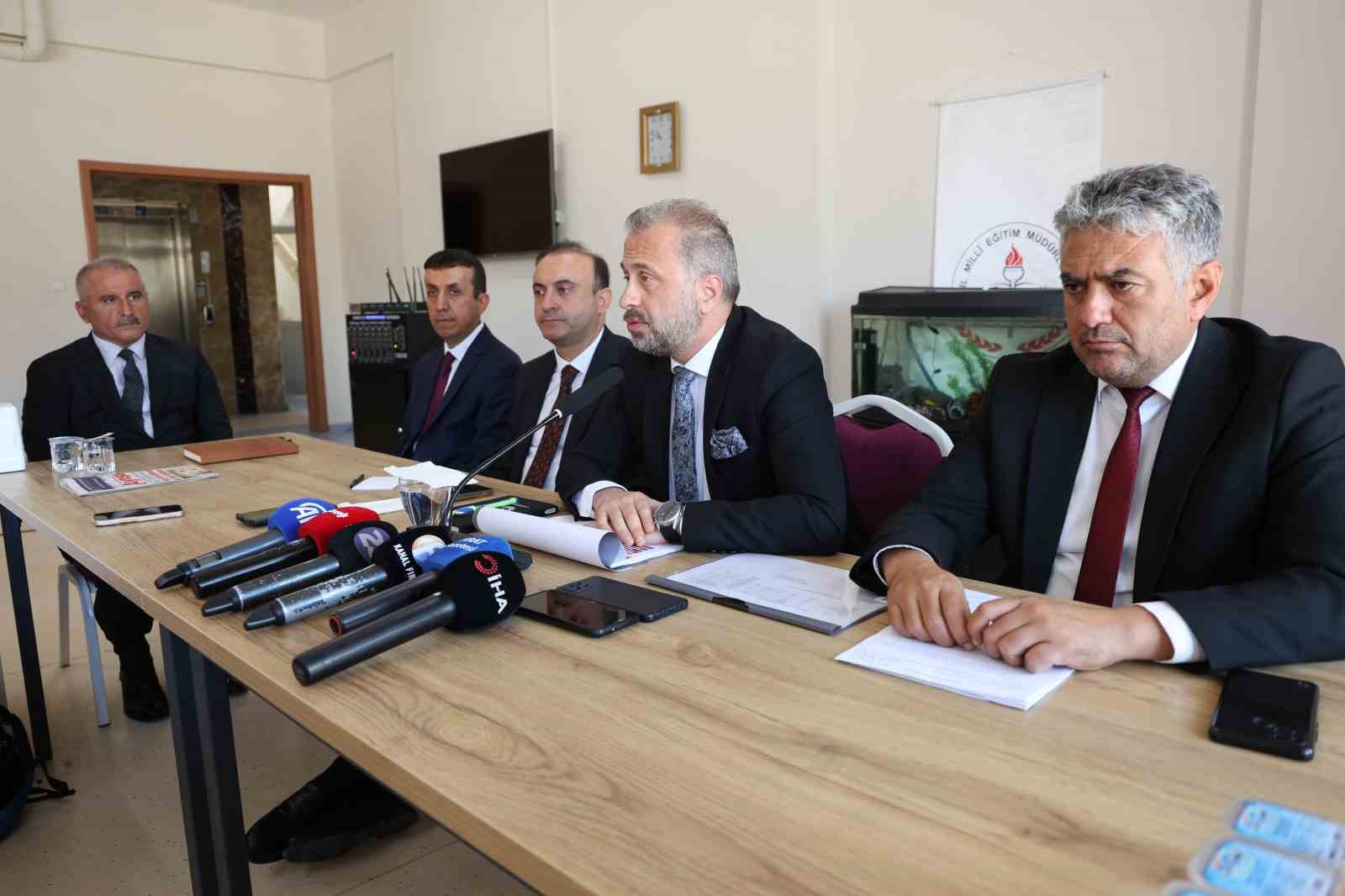 Elazığ Milli Eğitim M&uuml;d&uuml;r&uuml; Şahin: "Maarif Modeli ile eğitimde sadeleşme ve beceri temelli yaklaşım başladı"
