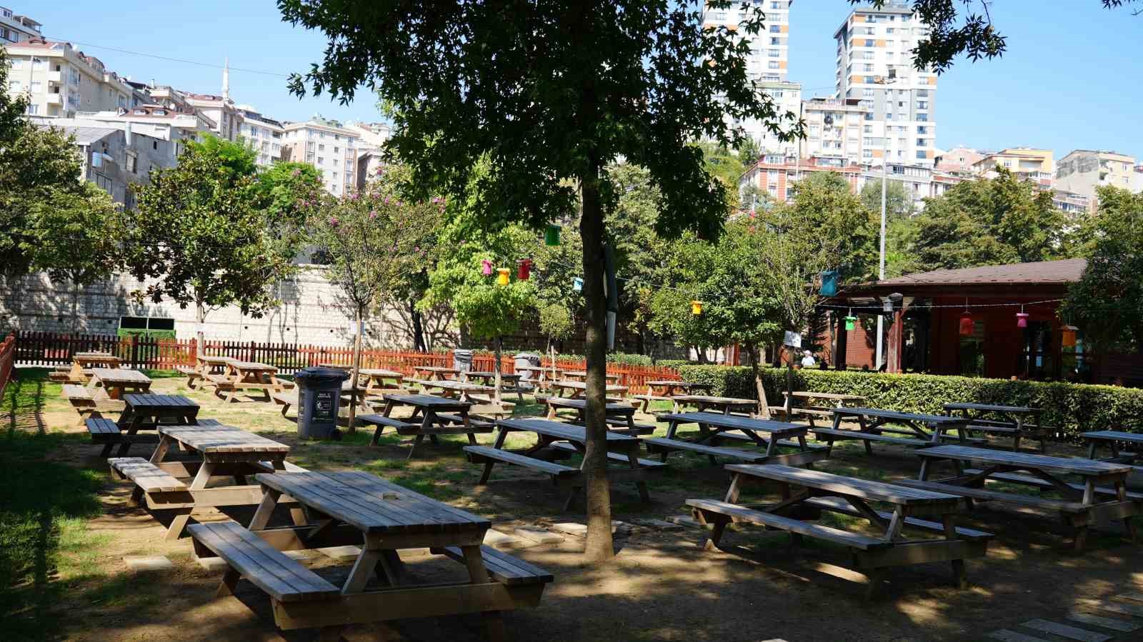 Yeni eğitim yılına anneler için keyifli bir başlangıç