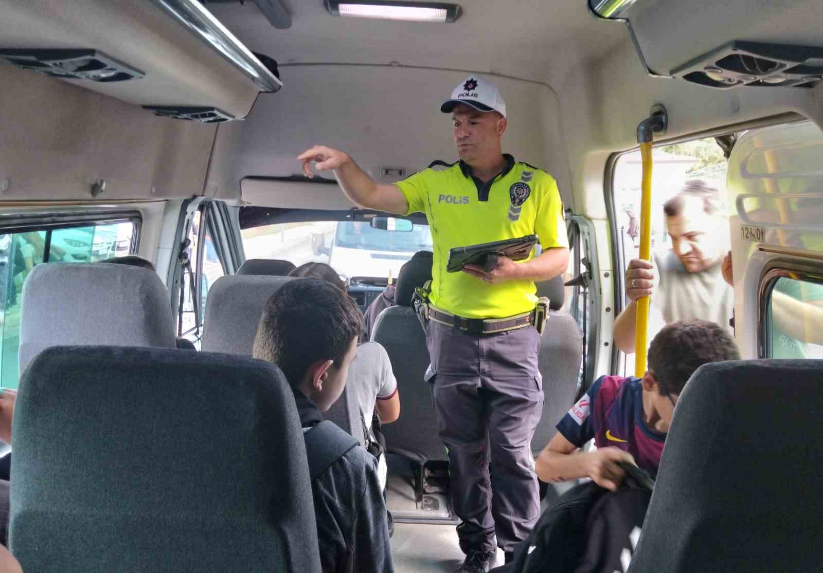 Bafra&rsquo;da okul servis ara&ccedil;larına sıkı denetim
