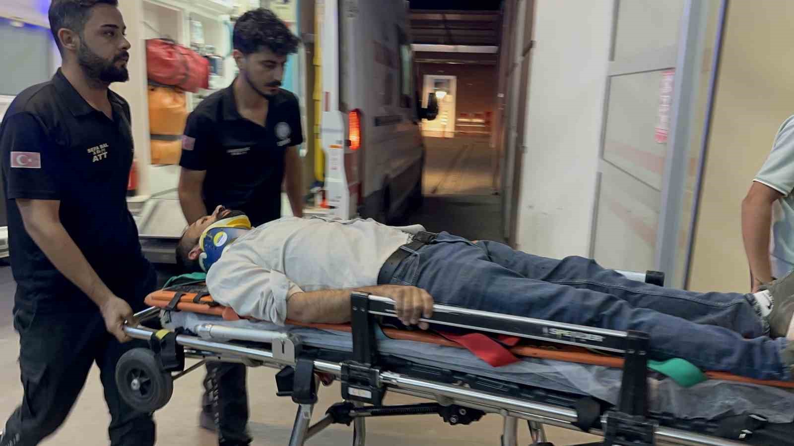 Kavgayı ayırmak isteyen kişi darp edildi
