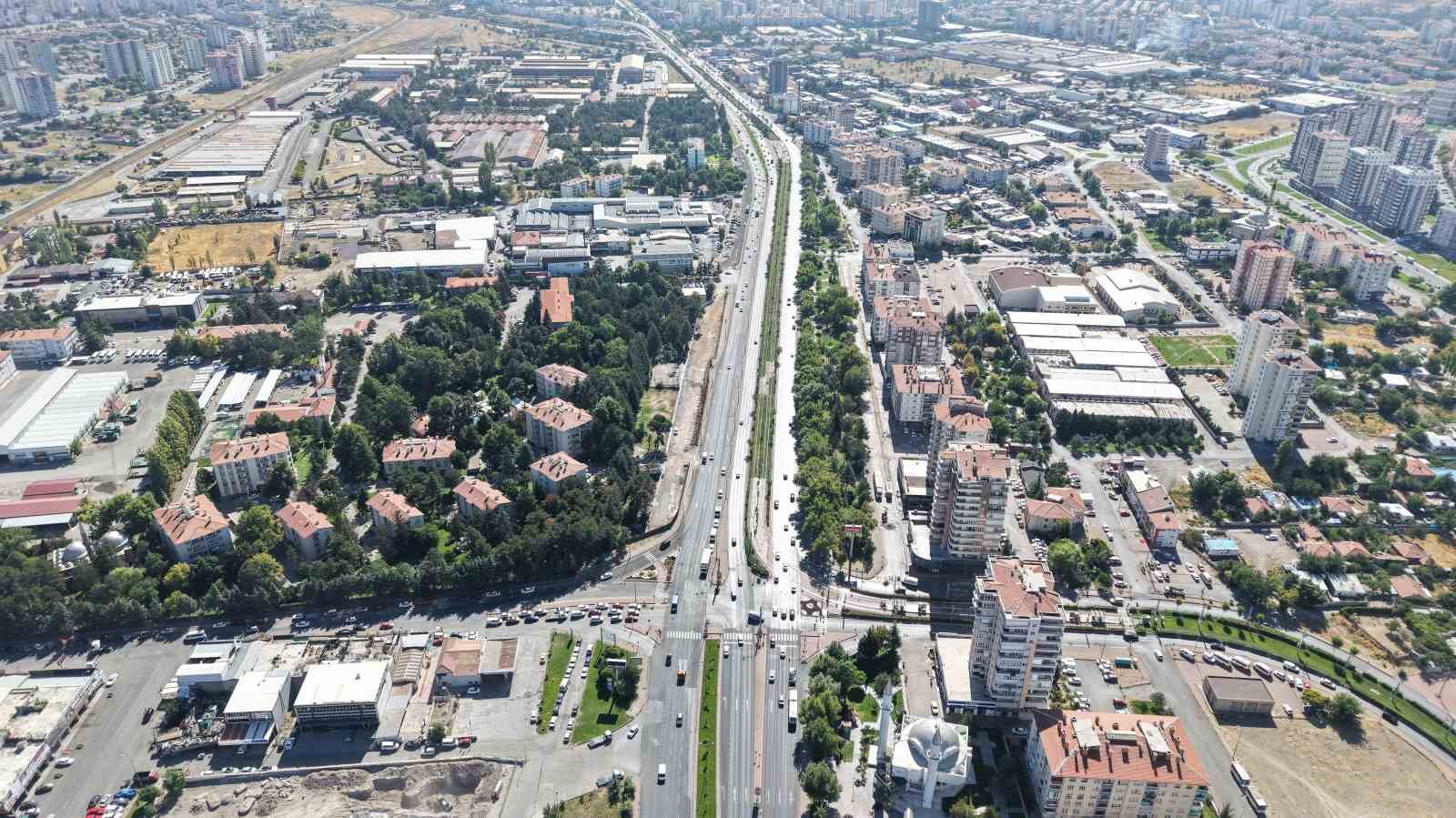 Büyükkılıç’tan DSİ kavşağındaki trafik sorununu çözecek projeye dair istişare toplantısı
