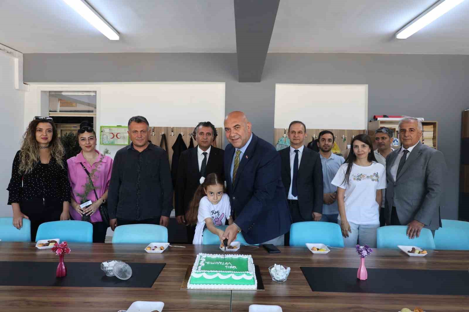 Van&rsquo;da &ouml;ğrenciler geleceğe nefes oluyor
