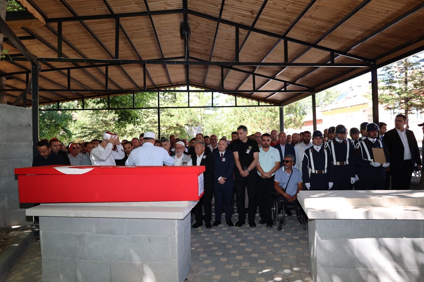 Bünyanlı Gazi Reşat Bakır son yolculuğuna uğurlandı