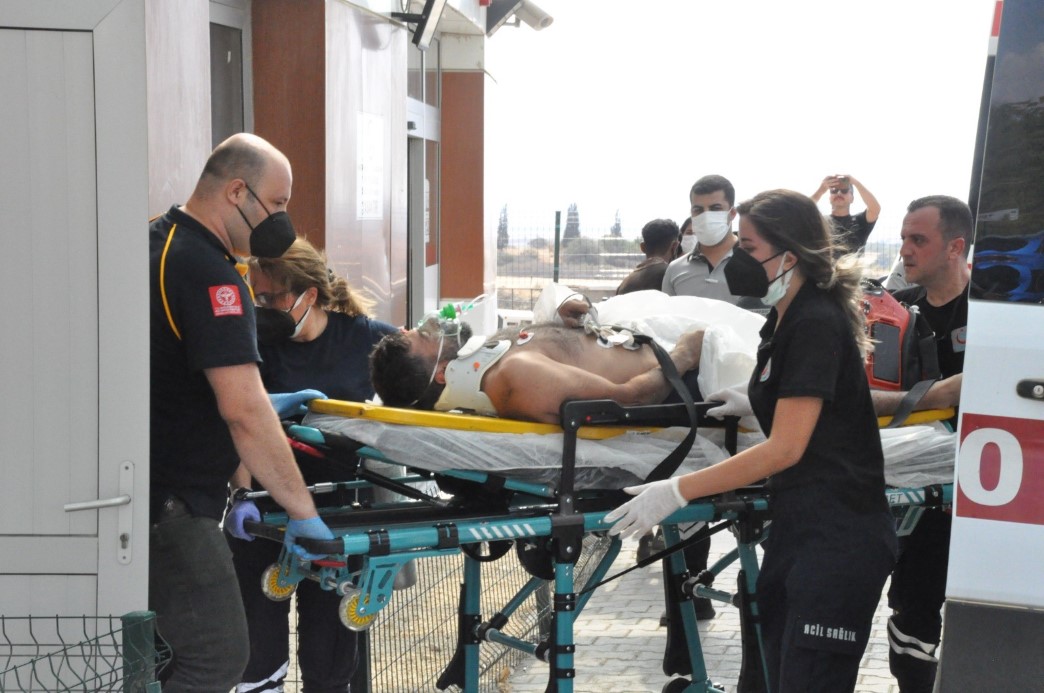 Edirne&rsquo;de kimyasal maddeden zehirlenen 5 iş&ccedil;i hastaneye kaldırıldı