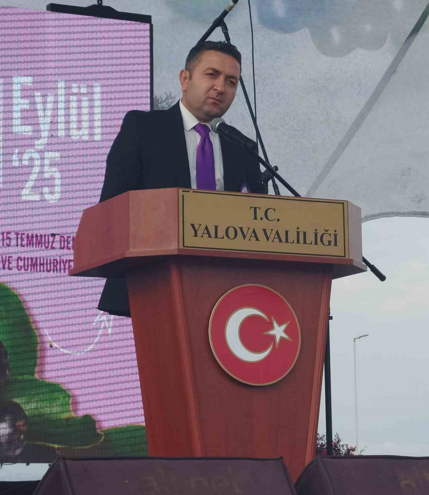 "Yalova Aronya Festivali" renkli görüntülerle başladı
