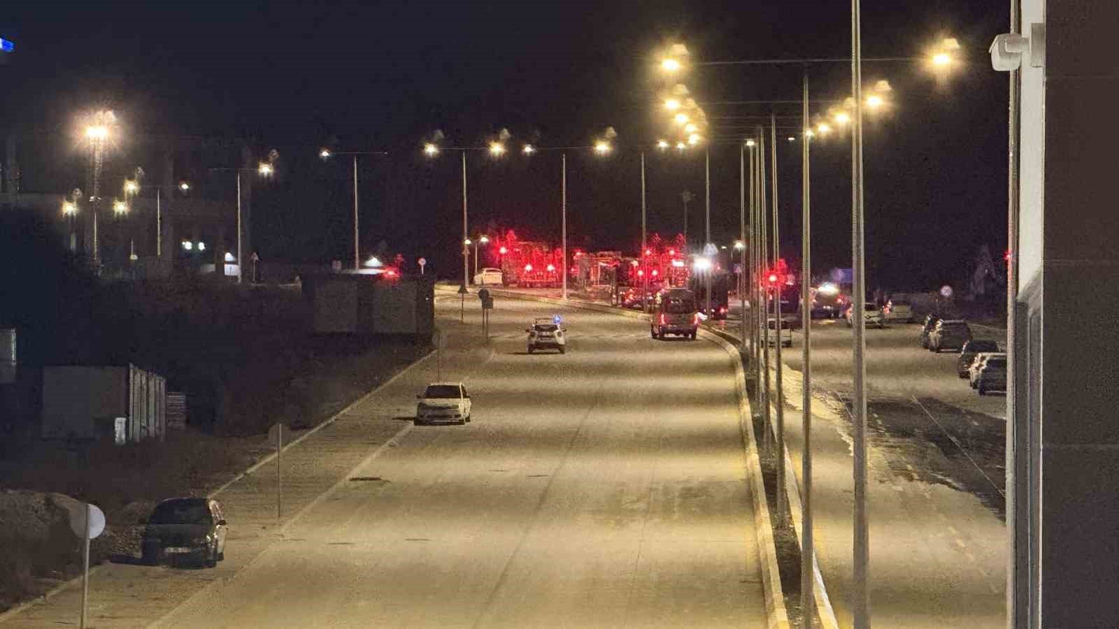 Arnavutk&ouml;y&rsquo;de korkutan yangın
