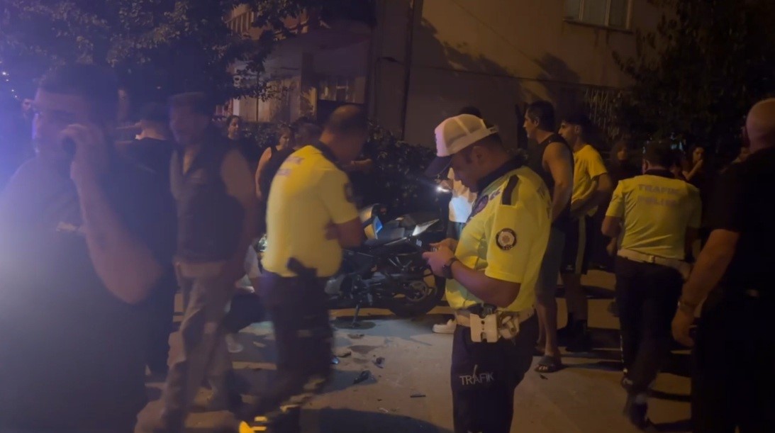 Erzincan&rsquo;da motosiklet ile otomobil &ccedil;arpıştı: 1 yaralı
