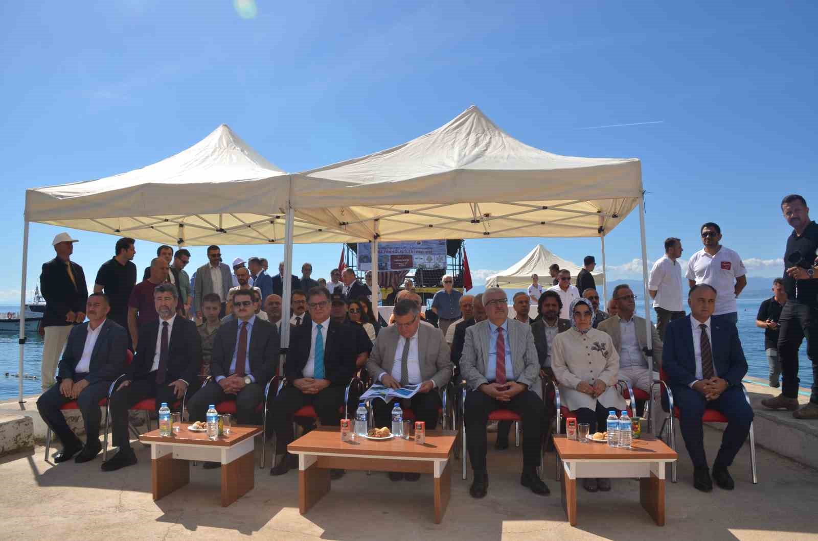 Sinop’ta yapay zeka destekli "insansız deniz aracı" ilk kez suya indirildi