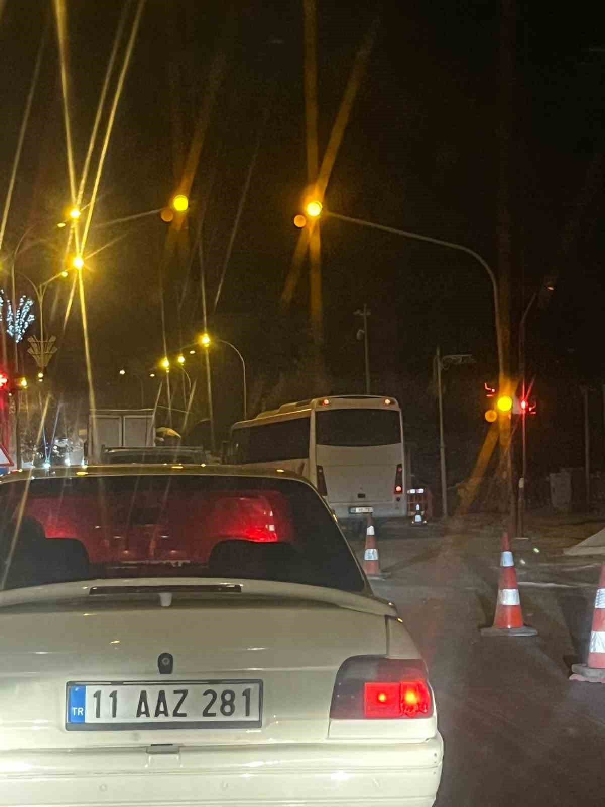 Kahramanmaraş&rsquo;ın Pazarcık il&ccedil;esinde yol trafiğe a&ccedil;ıldı
