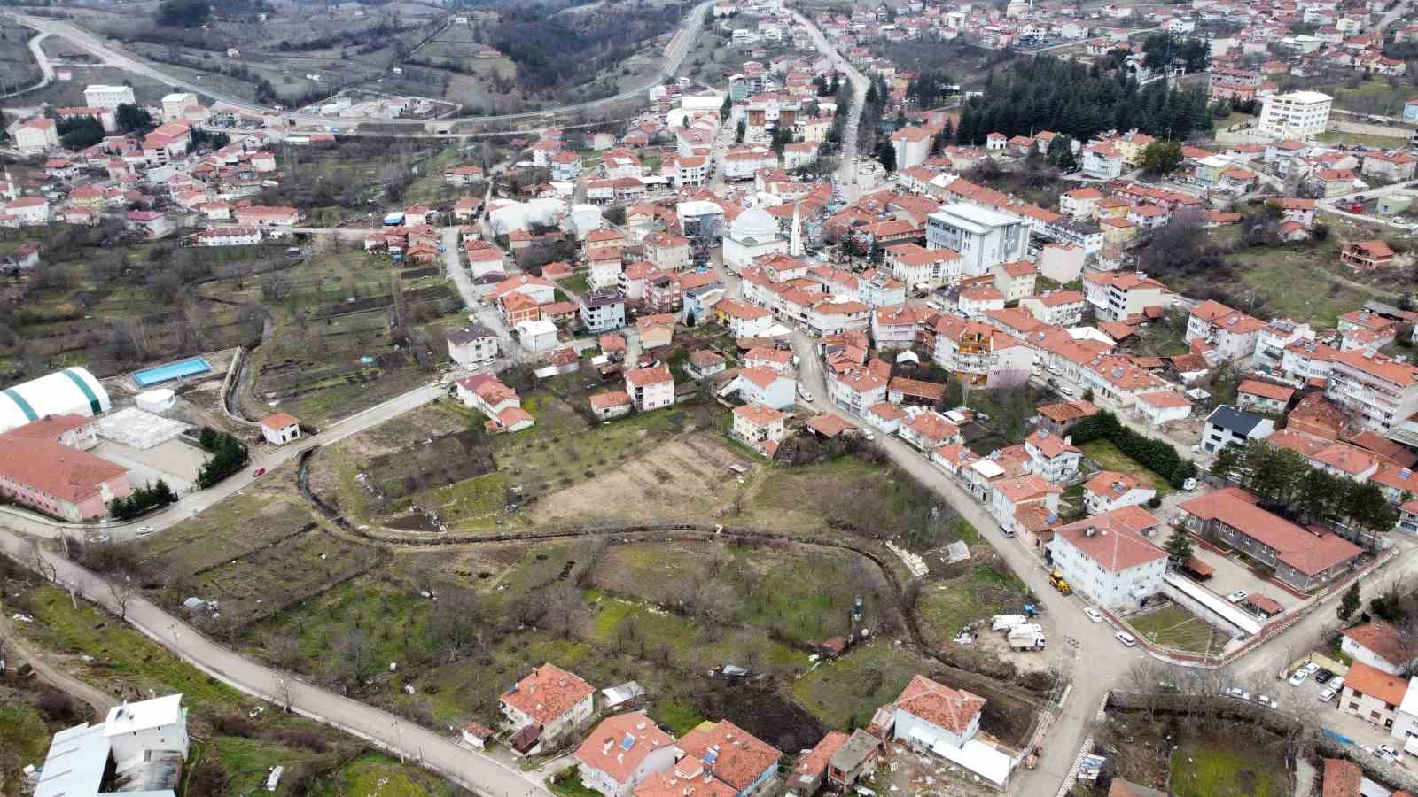 Site sakinlerine "yavru ayı" uyarısı
