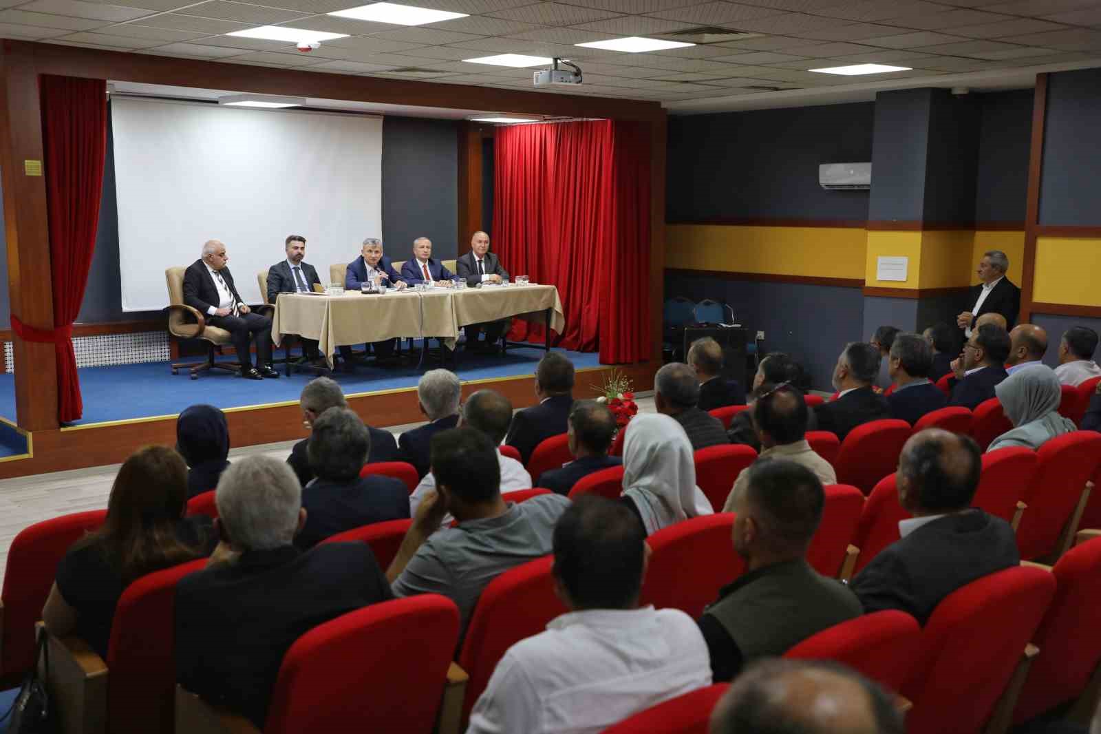 MEB &Ouml;zel &Ouml;ğretim Kurumları Genel M&uuml;d&uuml;r&uuml; G&uuml;ner Ağrı&rsquo;da ziyaretlerde bulundu
