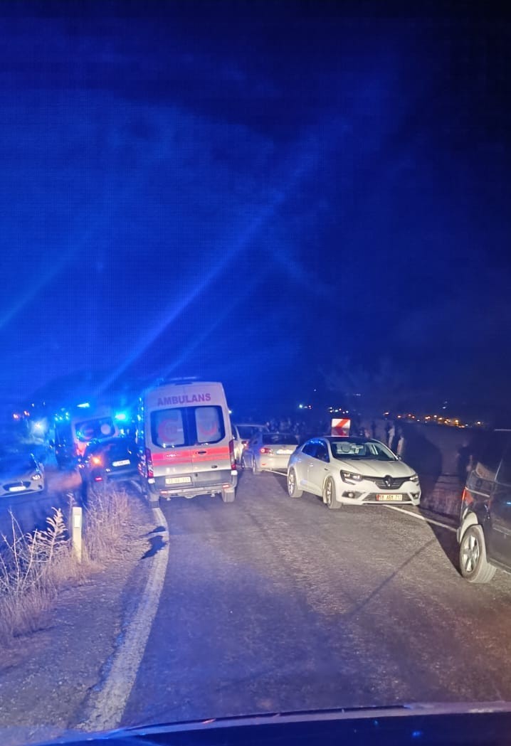 Batman&rsquo;da hafif ticari araca silahlı saldırı: Anne, baba ve 2 &ccedil;ocukları hayatını kaybetti
