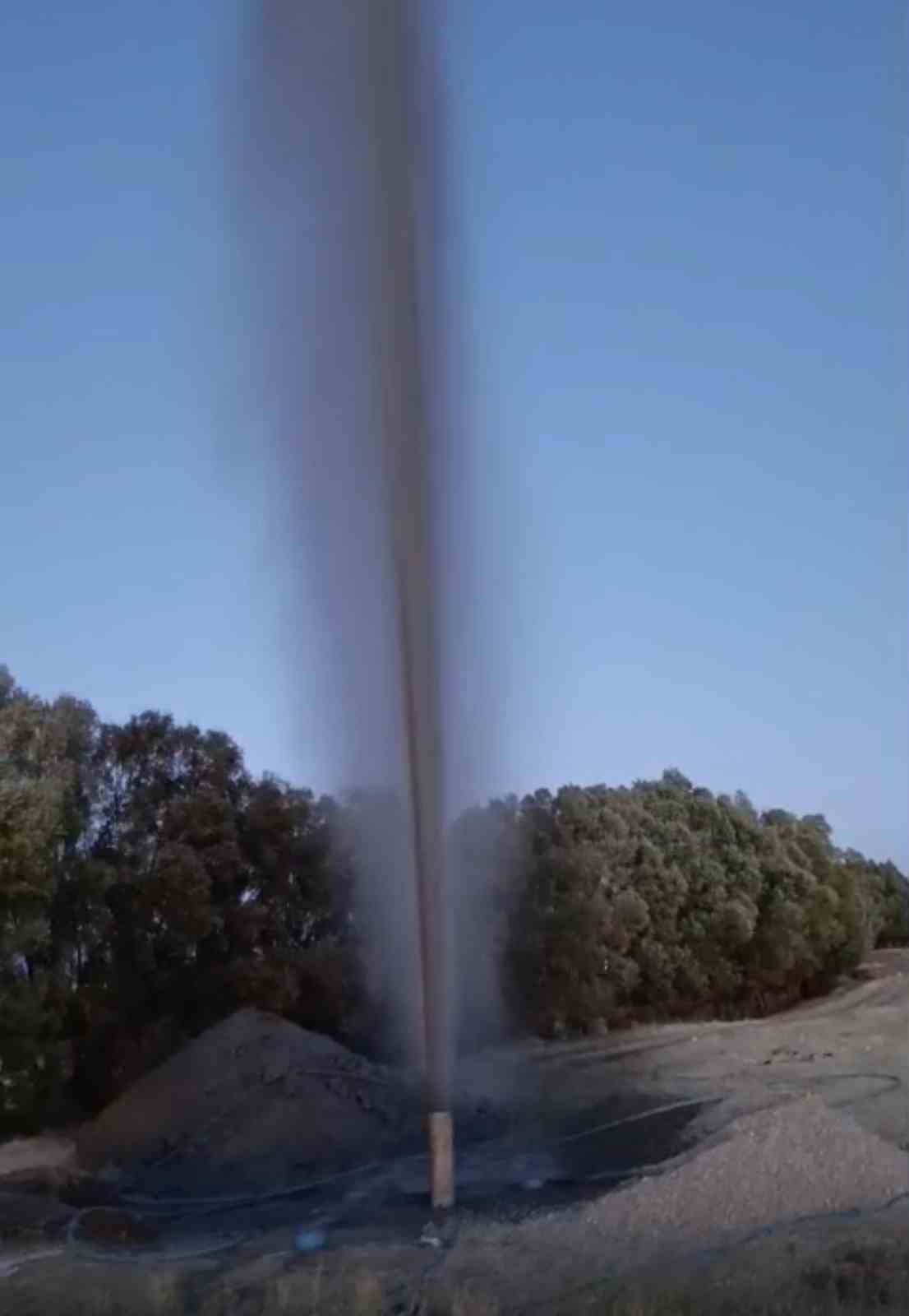 Sivaslı çiftçinin petrol sevinci su sevincine dönüştü