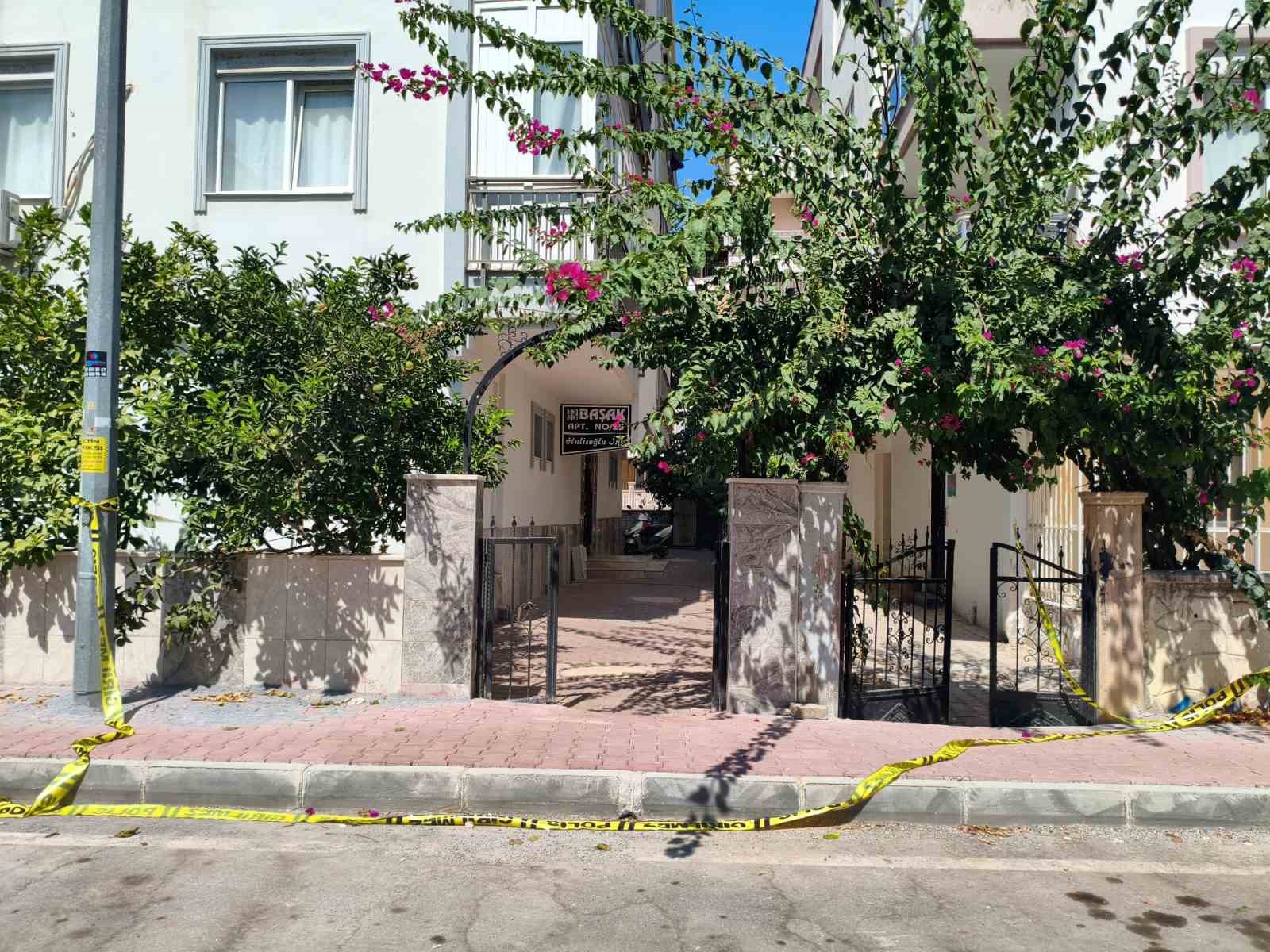 Antalya&rsquo;da portakal koparma kavgası
