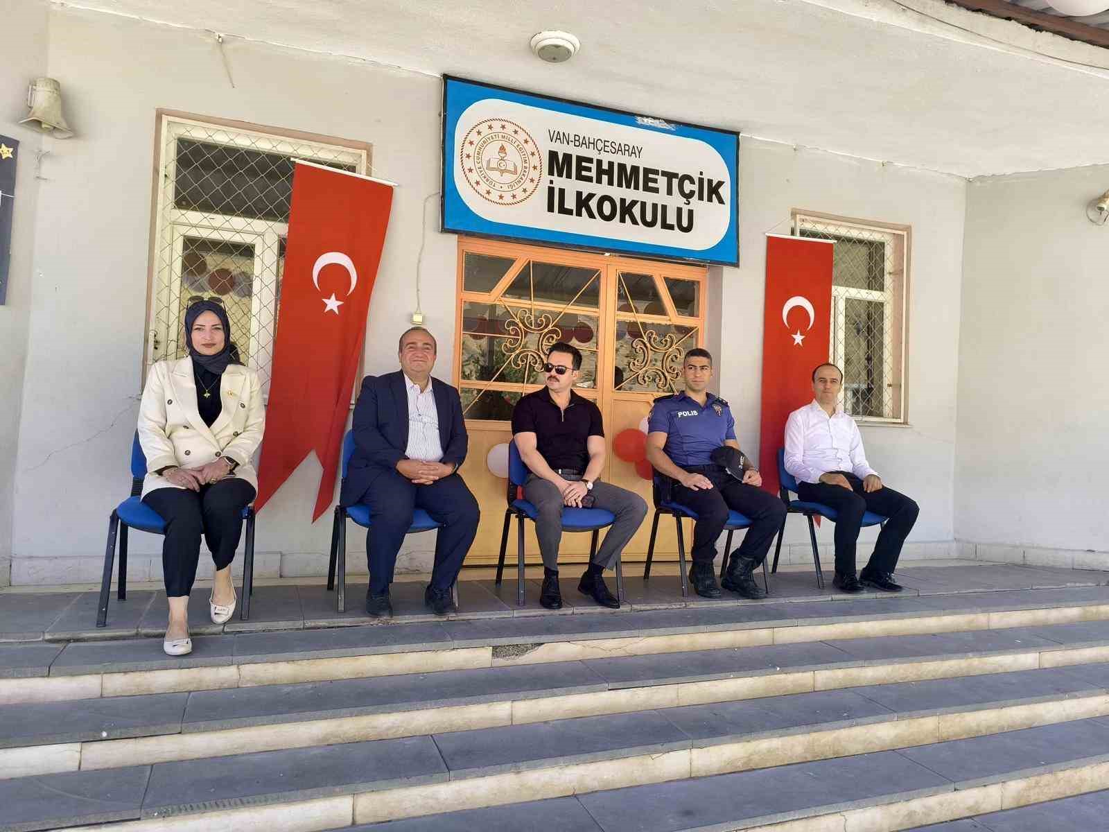 Bah&ccedil;esaray&rsquo;da ilk&ouml;ğretim haftası etkinliği d&uuml;zenlendi
