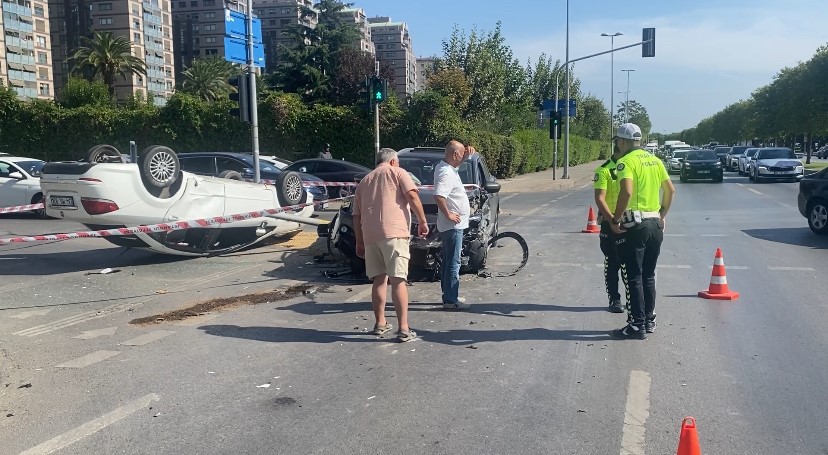 Kartal&rsquo;da ara&ccedil; takla attı, 4 kişi yaralandı
