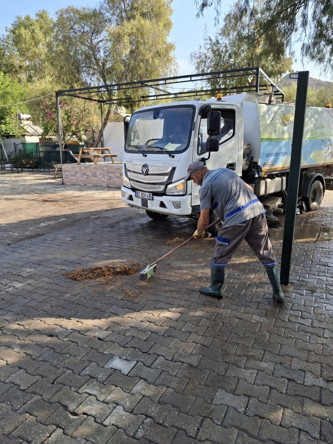 Bodrum Belediyesi okullara destek vermeye devam ediyor