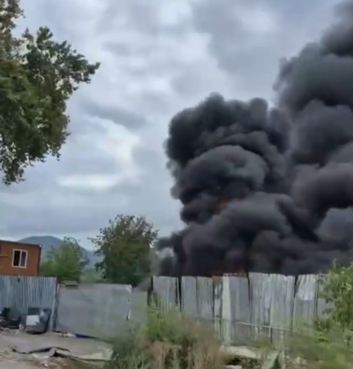 Kocaeli’de hurdalıkta korkutan yangın