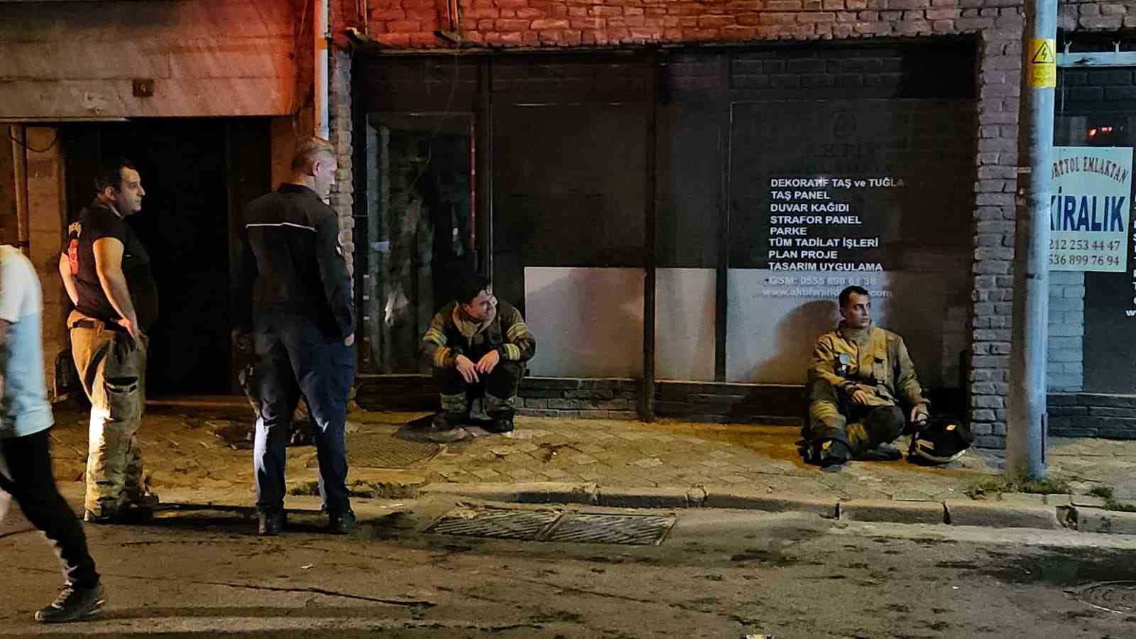 Şişli&rsquo;de iş yerinde &ccedil;ıkan yangın paniğe neden oldu
