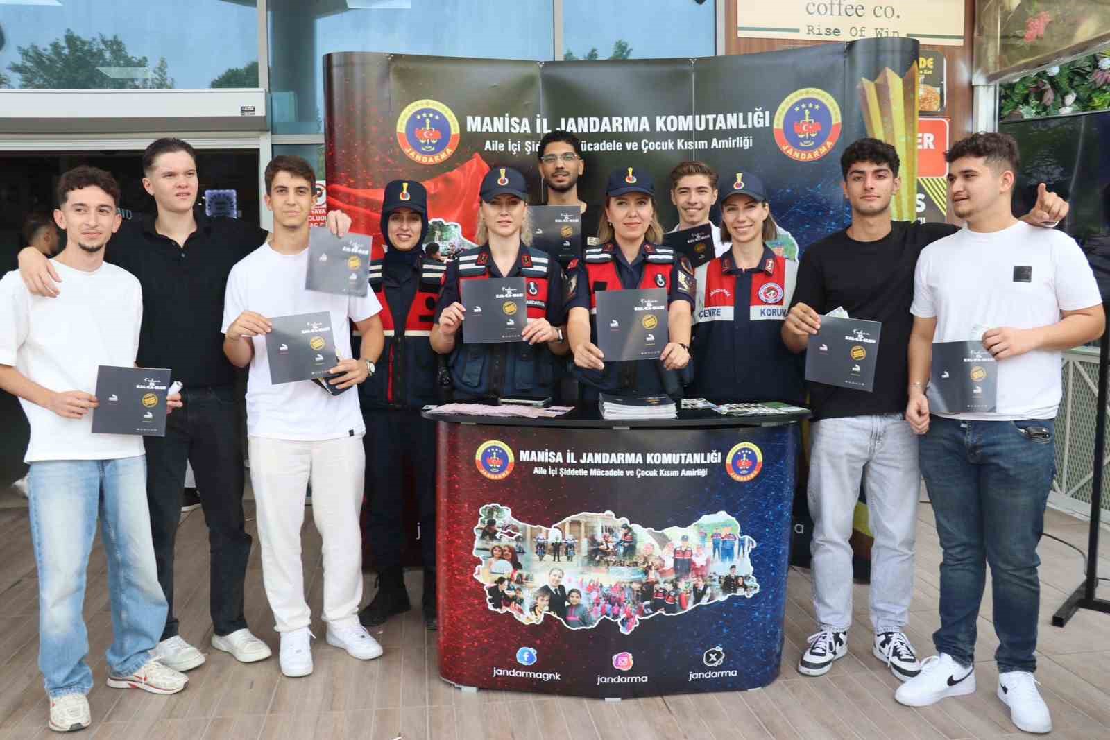 Manisa&rsquo;da &ouml;ğrencilere kadına y&ouml;nelik şiddetle m&uuml;cadele eğitimi
