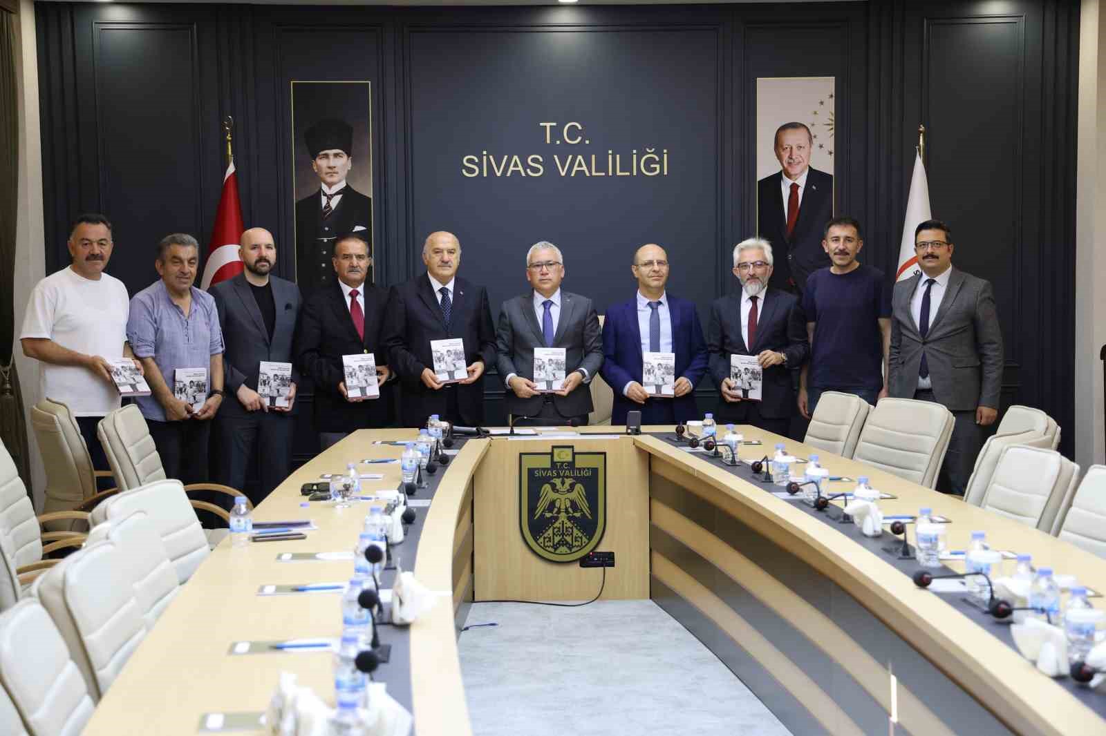 Sivas’ta 55 yıllık birikim kitaba dönüştürüldü