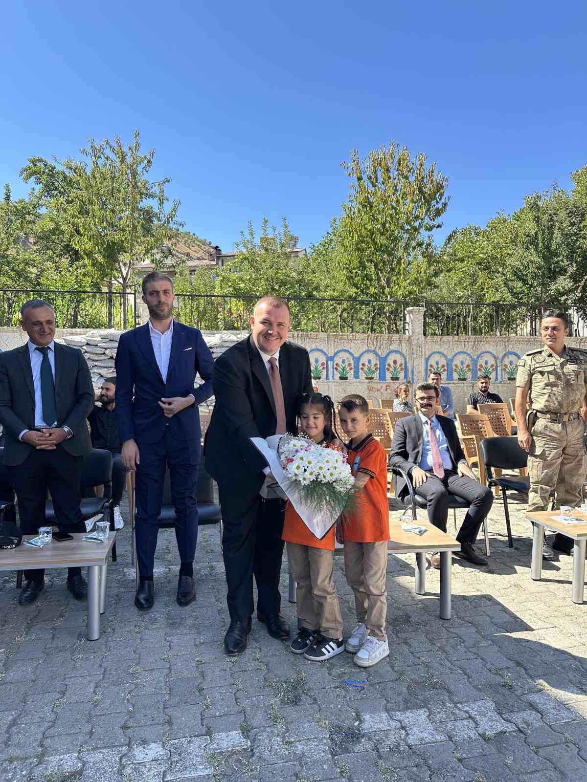 Mutki&rsquo;de ilk&ouml;ğretim haftası etkinliği d&uuml;zenlendi
