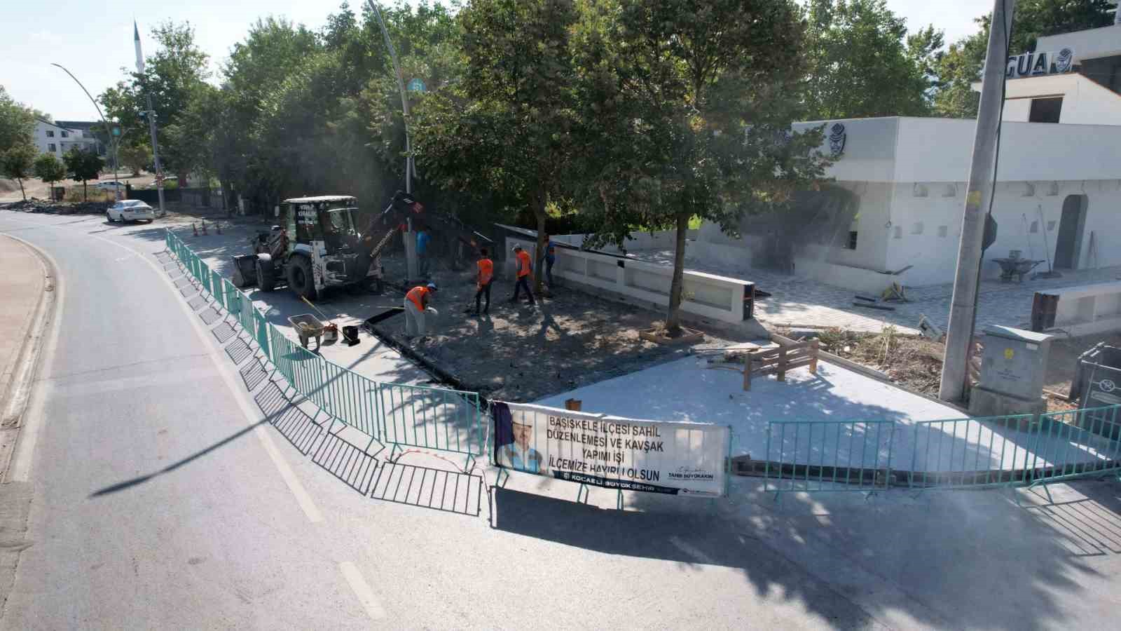 Başiskele sahilinde üstyapı çalışmaları başladı
