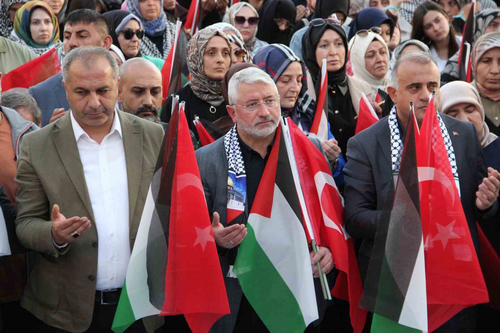 Çorum’da yüzlerce kişi Gazze için yürüdü