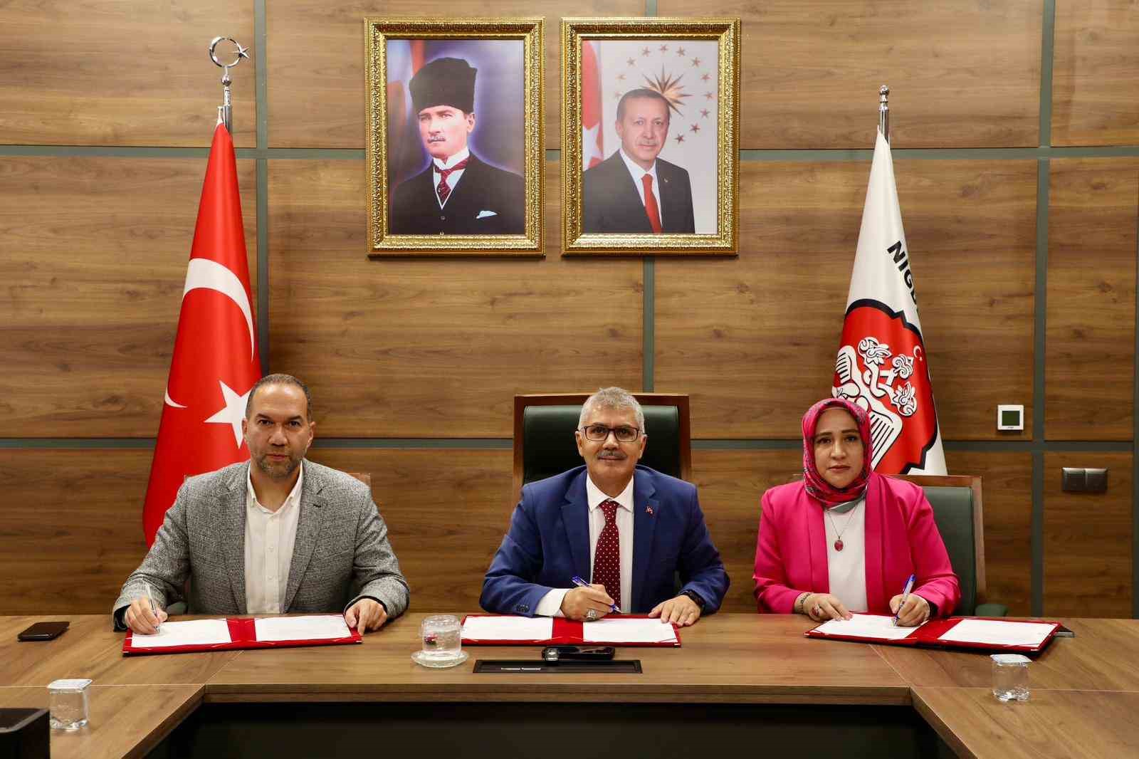 Niğde&rsquo;de &ouml;ğrencilerin sanatsal ve sosyal gelişimi i&ccedil;in iş birliği protokol&uuml;
