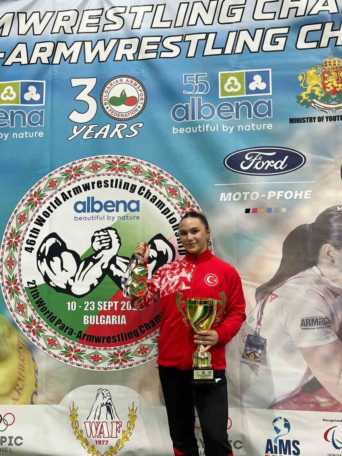 Sancaktepe’nin gururu Melek Şahin dünya şampiyonu oldu