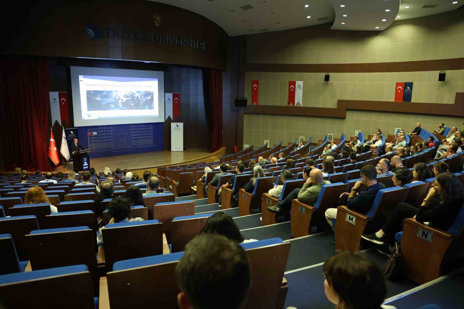 Prof. Dr. Ko&ccedil; "Yalnızca bilgi aktarmakla kalmamalı, &ouml;ğrenmeyi de sevdirmeliyiz"
