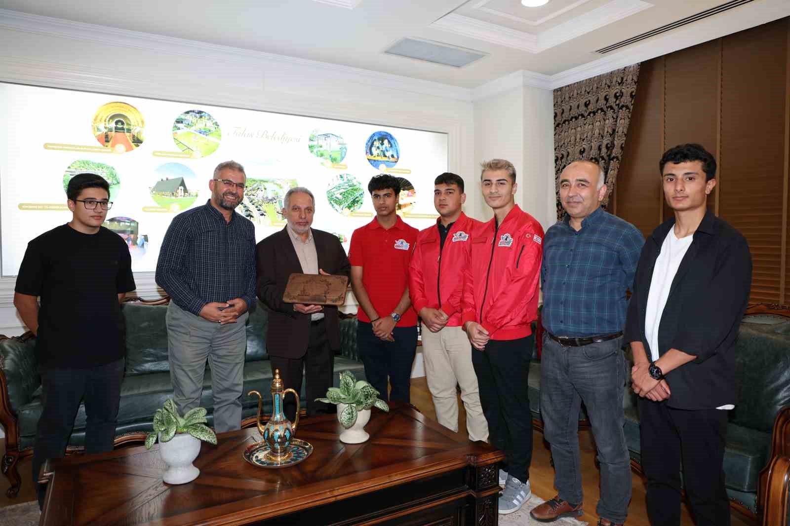 TEKNOFEST başarısı için Başkan Yalçın’a ziyaret